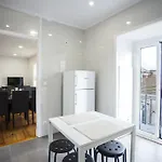 Breathtaking River View In Alfama דירה *