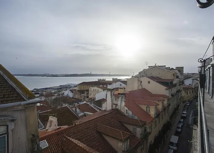 아파트 Breathtaking River View In Alfama *